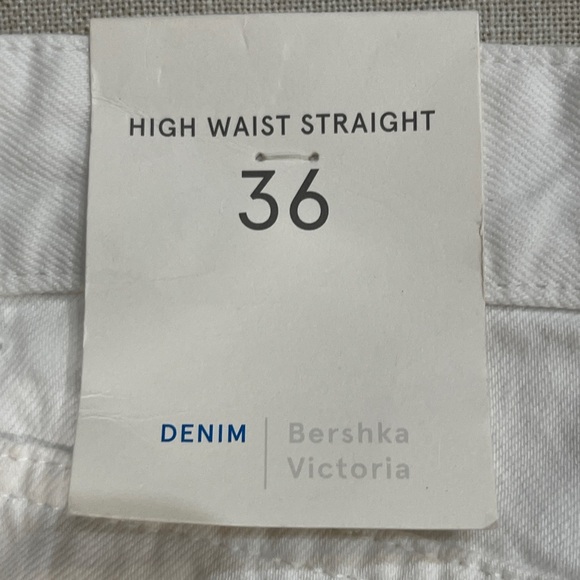 NWT Bershka Victoria High Waist Straight White jeans - Picture 8 of 9